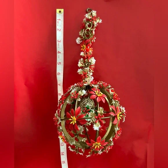 Set of 2 Bell Balls VINTAGE Mistletoe and Poinsettia Kissing Christmas - Picture 6 of 8